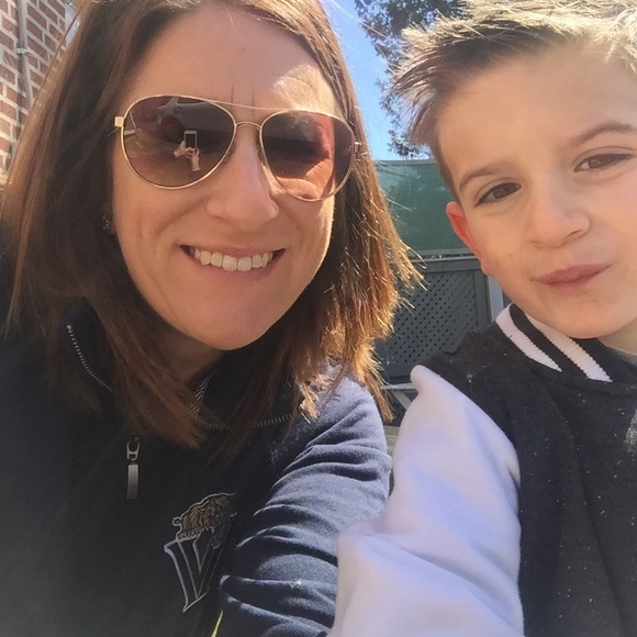 Meet your Posher, Lauren - Picture 1 of 1